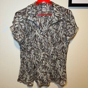 Covington Black and White Fitted Button Down Shirt